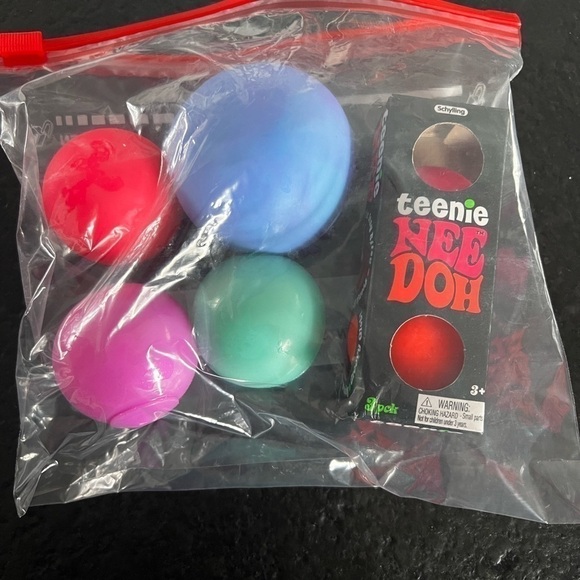 FIDGETS - Picture 1 of 1